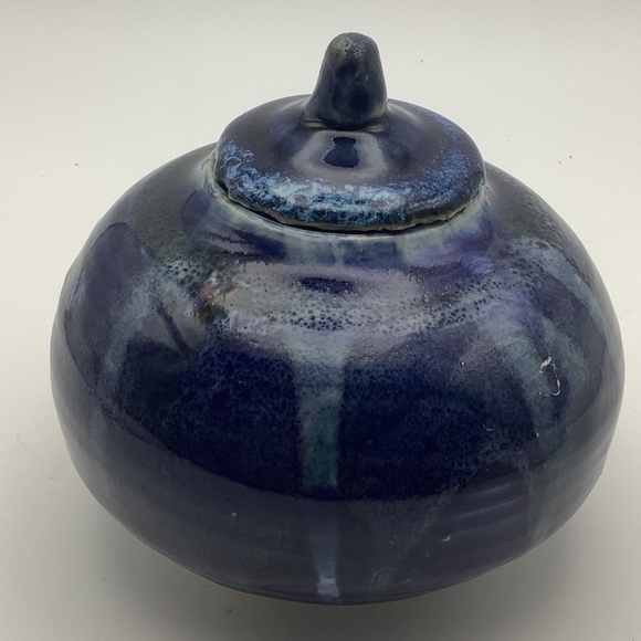Dark Blue Pottery Lidded Bowl/Container - Picture 3 of 9